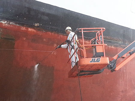 ship hull cleaning