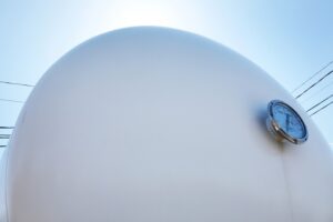 ThinkstockPhotos-87790464 Industrial water tank